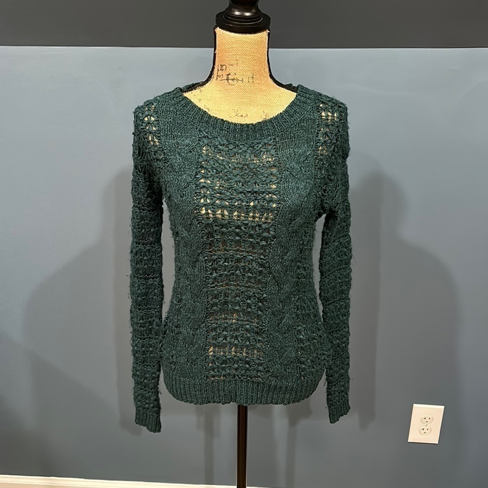 Pins And Needles sweater size small women’s
